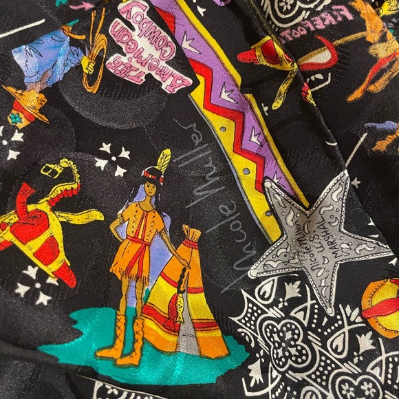 Nicole Miller Scarf: The TEXAS PISTOLS - Picture 3 of 8